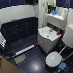 بيت ضيافة And *