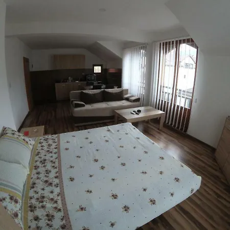 ゲストハウス And Višegrad